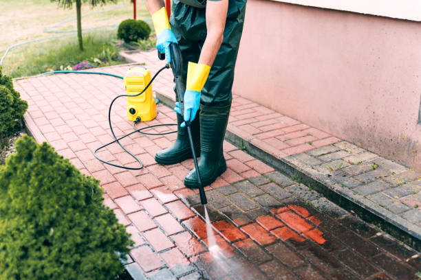 Why Choose Our Certified Pressure Washing Experts for Your Project Needs in Jamestown, CA?